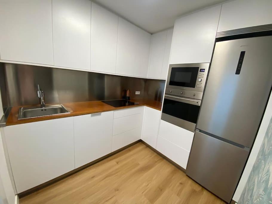 Centrico Piso En Portonovo Apartment Ngoại thất bức ảnh